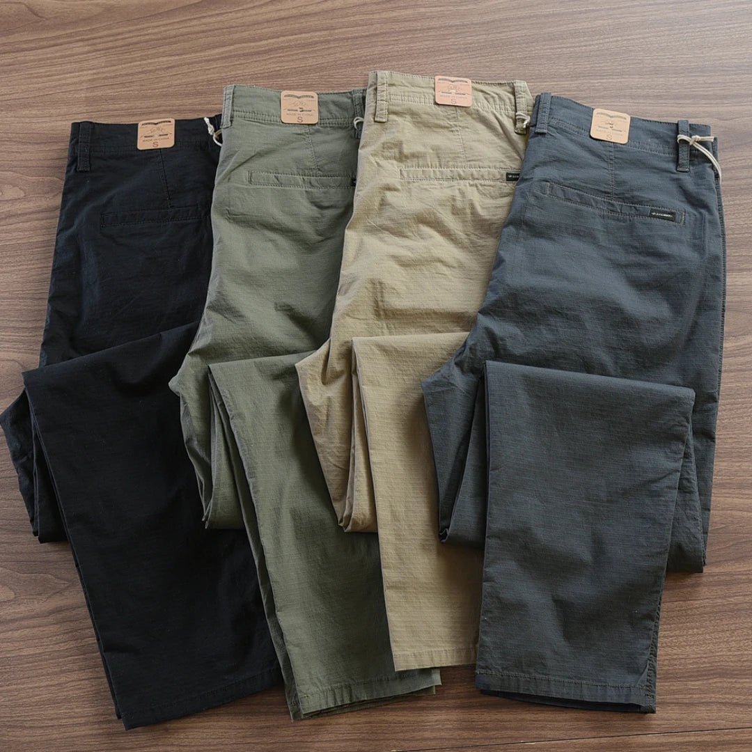 Calça Reta Masculina em Sarja - [Compre 1 & Leve 2]